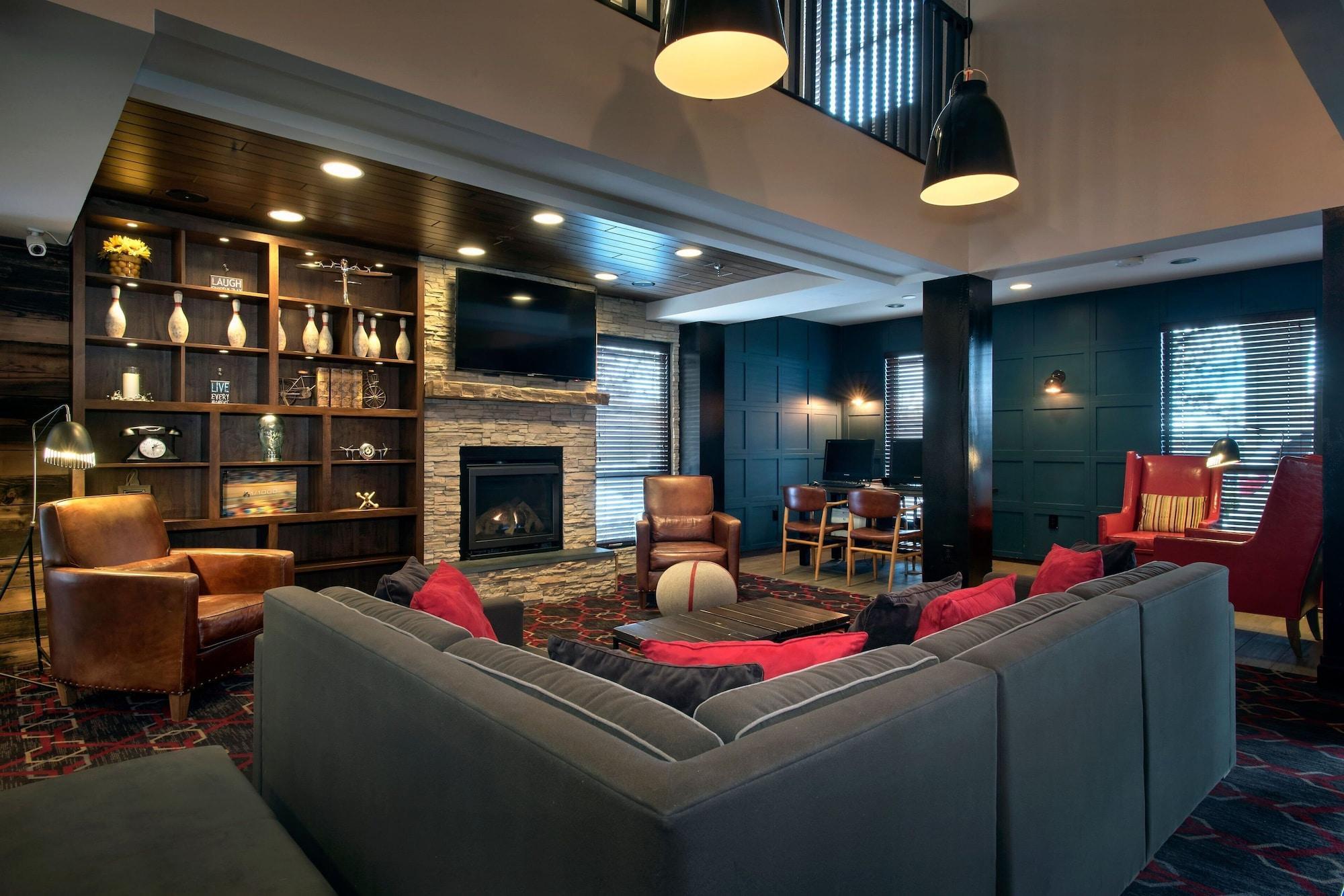 The Crossroads - Hotel